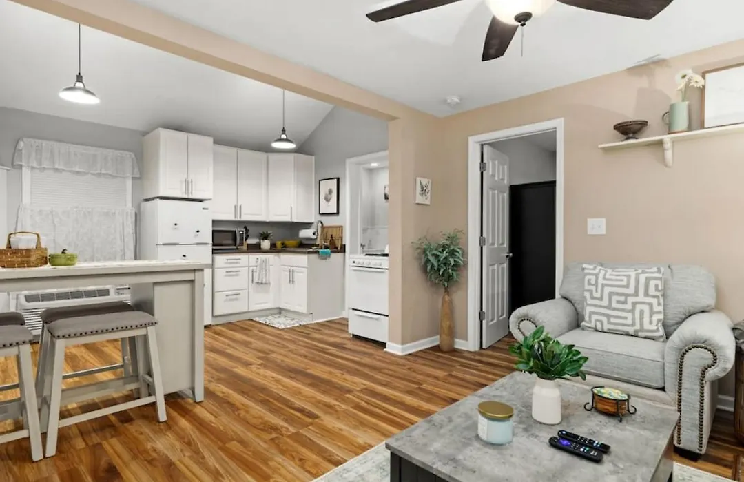 Bumble Bee Cottage - Quiet Comfort For 2